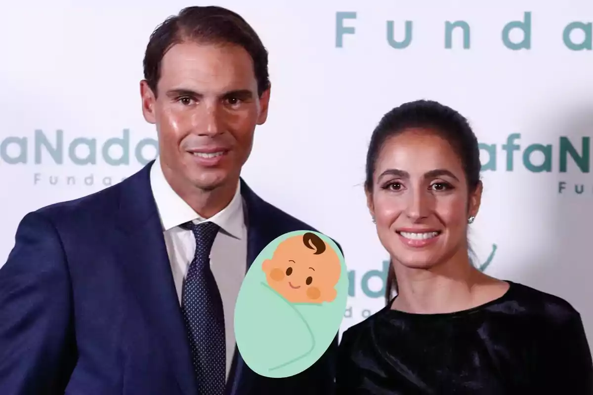 Muntatge amb Rafa Nadal i Xisca Perelló, posant somrients, i un emoji de nadó superposat. Muntatge amb Rafa Nadal i Xisca Perelló, posant somrients, i un emoji de nadó superposat.
