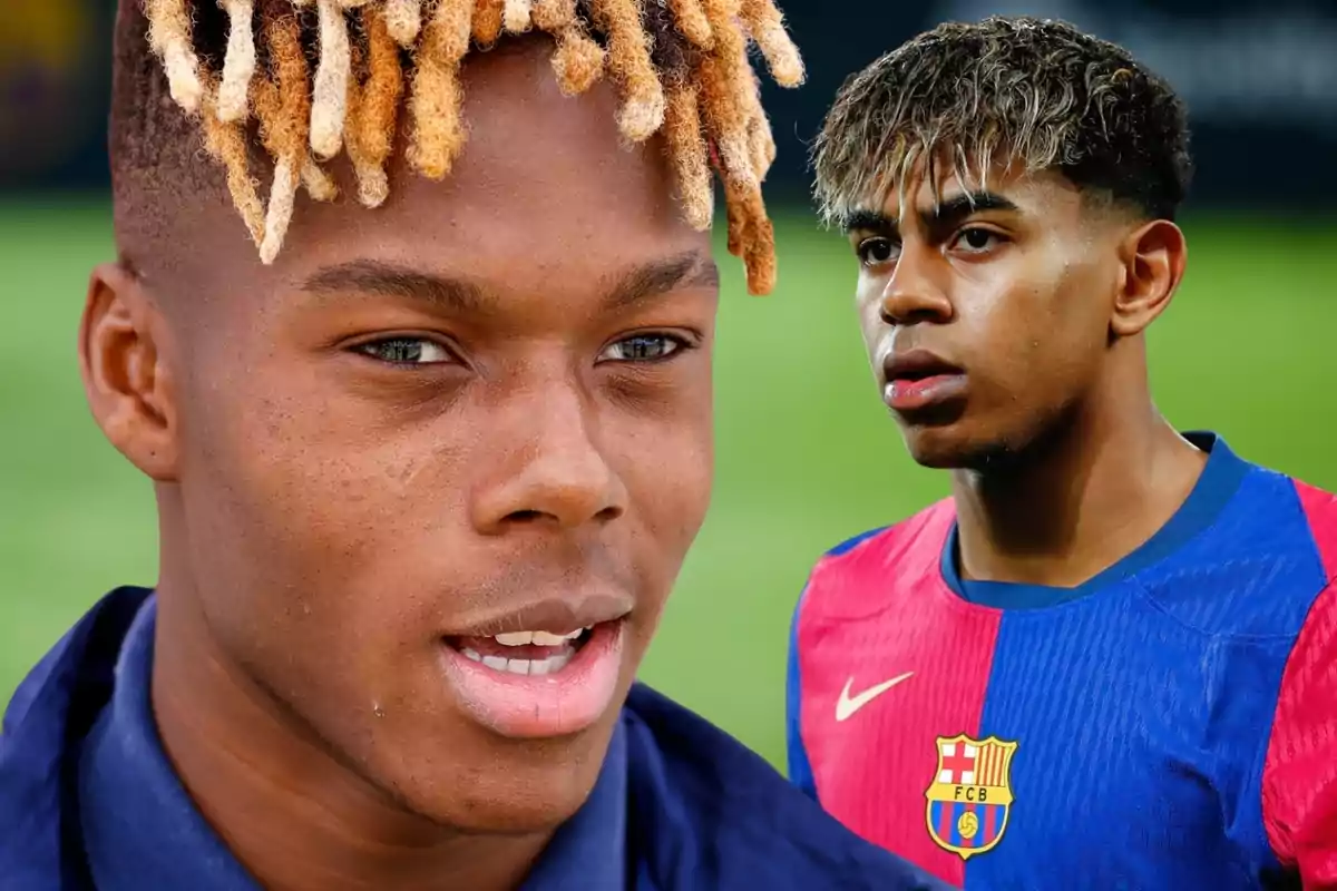 Dos jóvenes con peinados llamativos, uno con camiseta del FC Barcelona, en un fondo verde.